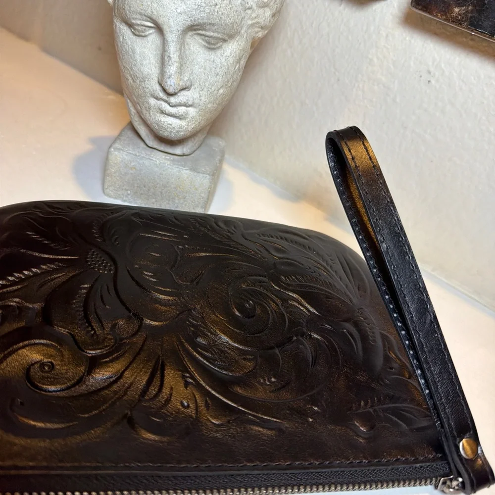 Patricia Nash Cassini Black Leather Floral Tooled Wristlet Clutch‎ - Picture 8 of 9